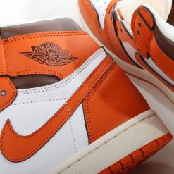 Nike Air Jordan 1 Retro High OG ‘Hvit Oransje’ Sko DO9369-101