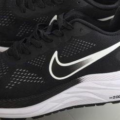 Nike Air Zoom Winflo 9 ‘Svart Hvit’ Sko